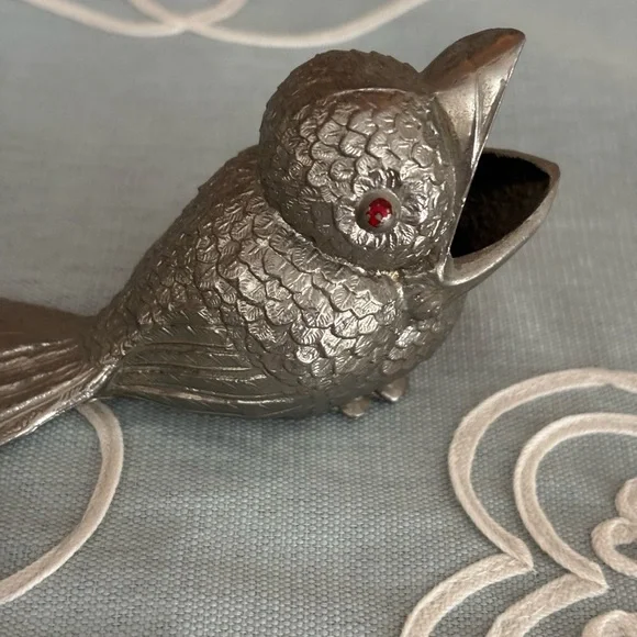 Silver Bird Figurine Set of 3 in very good condition designed 1890-1920 Decor